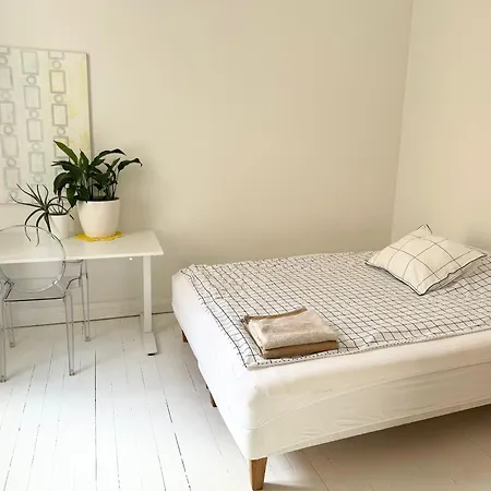 Iso-roba - Perfect Spot In Center, Walk Anywhere Apartment Helsinki