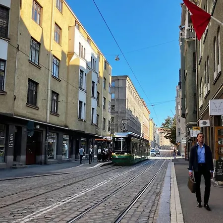 Iso-roba - Perfect Spot In Center, Walk Anywhere Apartment *